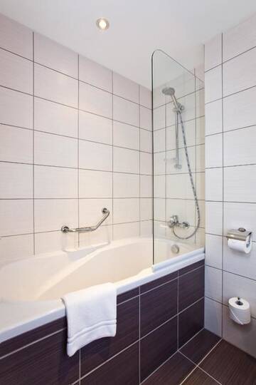 Фото номера Одноместный номер Отель Qubus Hotel Bielsko-Biała г. Бельско-Бяла 7