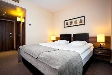 Фото номера Двухместный номер с 1 кроватью Отель Qubus Hotel Bielsko-Biała г. Бельско-Бяла 4