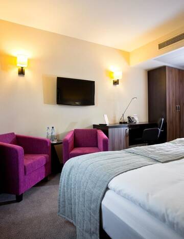 Фото номера Двухместный номер с 1 кроватью Отель Qubus Hotel Bielsko-Biała г. Бельско-Бяла 5