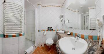 Фото номера Одноместный номер «Стандарт плюс» Отель Papuga Park Hotel Wellness&amp;Spa г. Бельско-Бяла 8