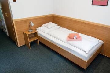 Фото номера Одноместный номер Отель Hotel Beskid г. Бельско-Бяла 5