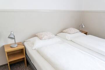 Фото номера Двухместный номер с 1 кроватью или 2 отдельными кроватями Отель Hotel Beskid г. Бельско-Бяла 7