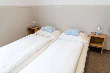 Фото номера Двухместный номер с 1 кроватью или 2 отдельными кроватями Отель Hotel Beskid г. Бельско-Бяла 14