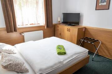 Фото номера Одноместный номер Отель Hotel Beskid г. Бельско-Бяла 11