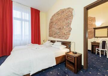 Фото номера Стандартный двухместный номер с 2 отдельными кроватями Отель Hotel Marczewski г. Бельско-Бяла 3