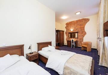 Фото номера Стандартный двухместный номер с 2 отдельными кроватями Отель Hotel Marczewski г. Бельско-Бяла 13