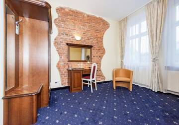 Фото номера Стандартный двухместный номер с 2 отдельными кроватями Отель Hotel Marczewski г. Бельско-Бяла 5
