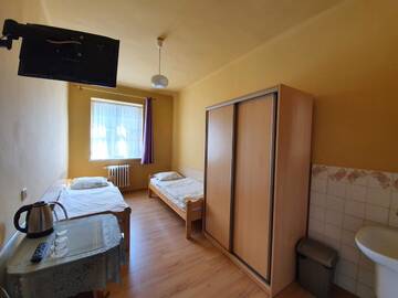 Фото номера Бюджетный двухместный номер с 2 отдельными кроватями Курортные отели Dom Turysty PTTK w Bielsku - Białej г. Бельско-Бяла 3