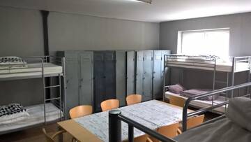 Фото номера Общий номер для мужчин и женщин с 8 кроватями Хостелы Industrial Hostel г. Бельско-Бяла 14